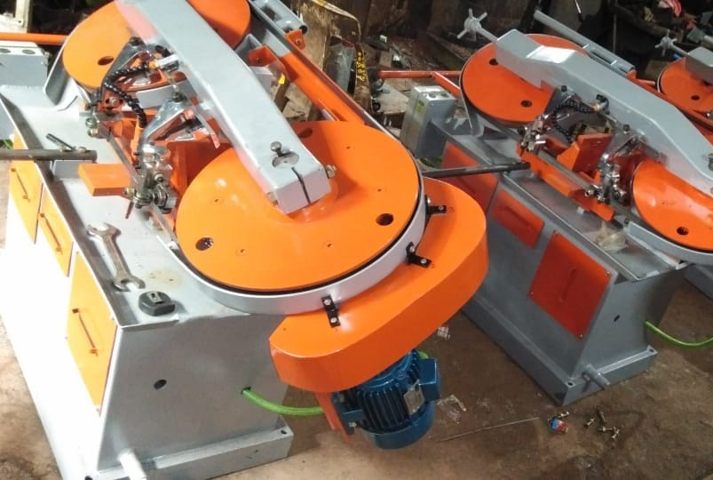 Metal Cutting Swing Type Manual Bandsaw Machine - Sekai-250M